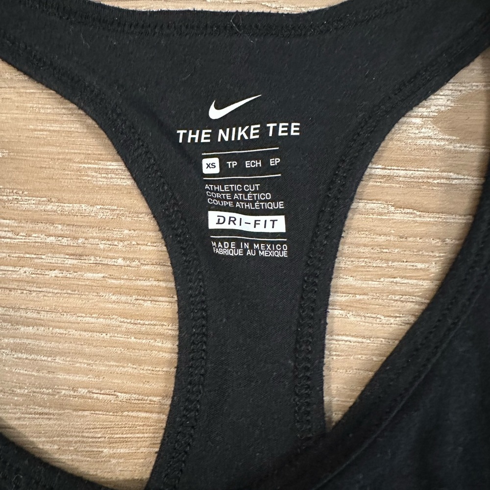 Nike Tank - Picture 2 of 2